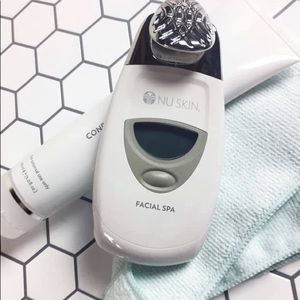 Nuskin facial spa with attachment